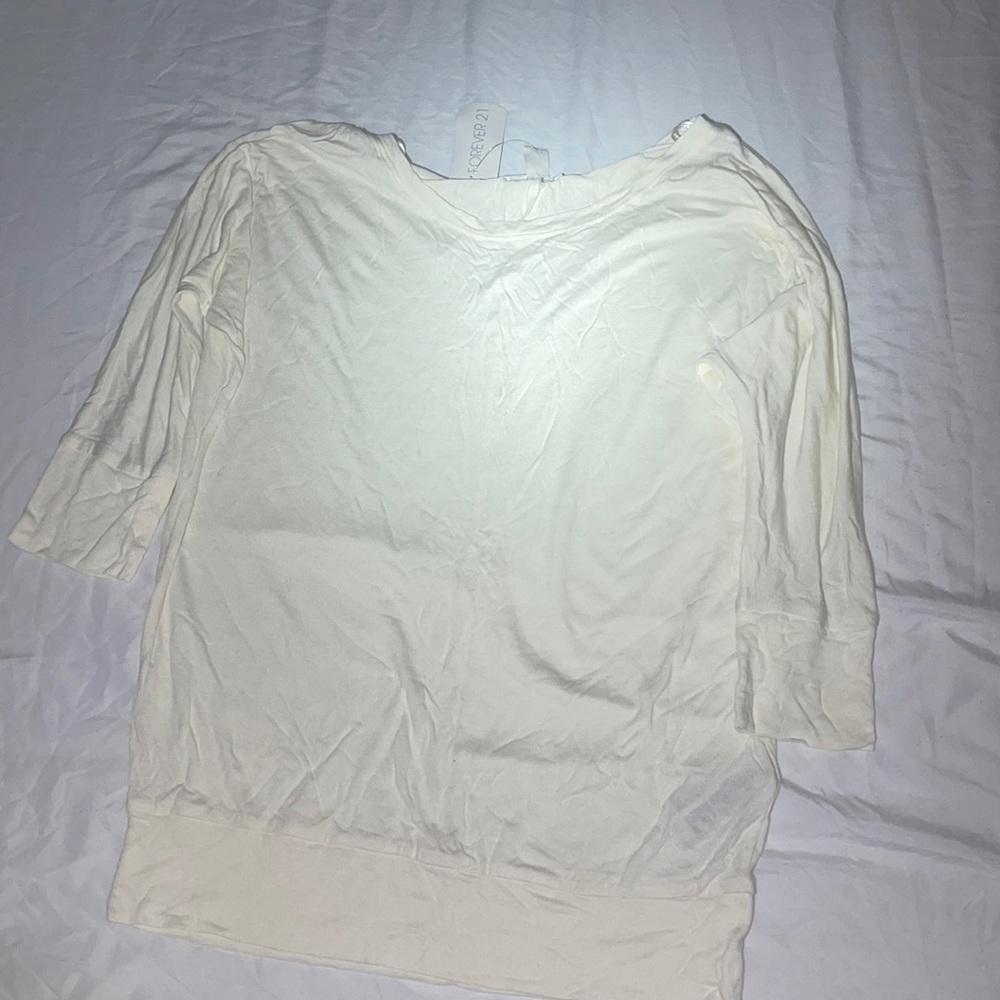 Forever 21 off-white knit top. Small.